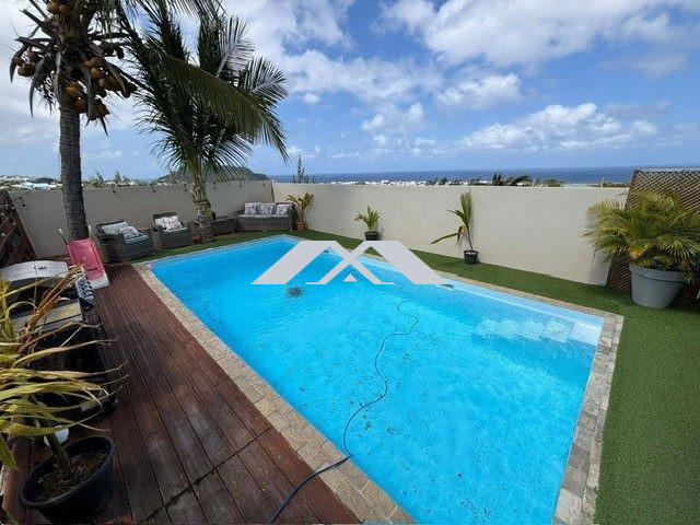 Maison - 140 m² - 6 pièces