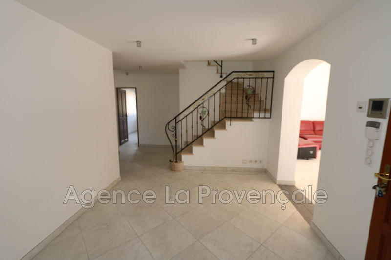 Maison - 236 m² - 7 pièces