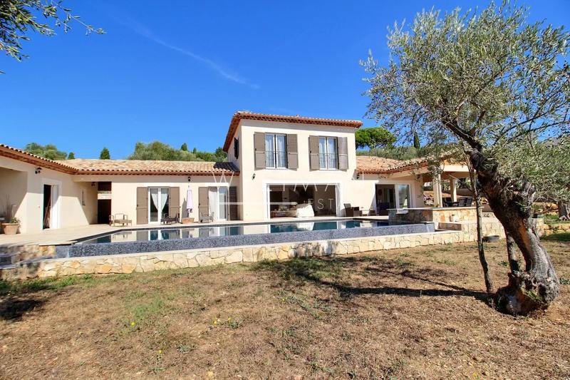 Villa - 210 m² - 6 pièces