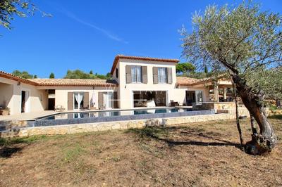 Villa - 210 m² - 6 pièces