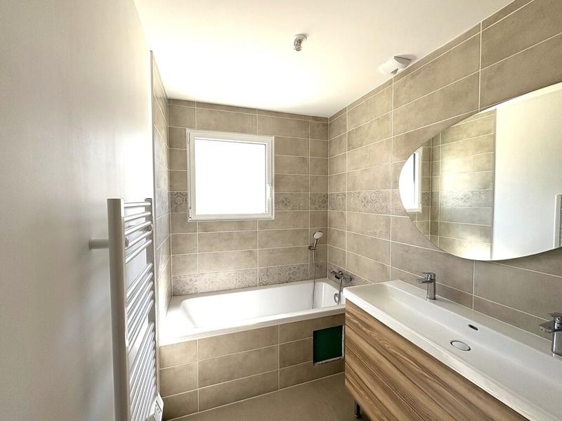 Maison - 96 m² - 4 pièces