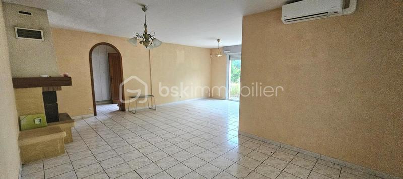 Maison - 270 m² - 10 pièces