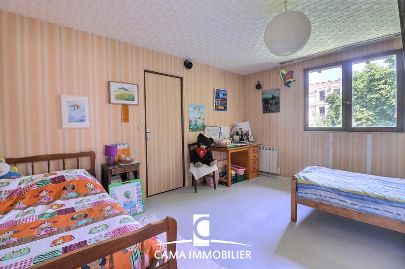 Maison - 170 m² - 7 pièces