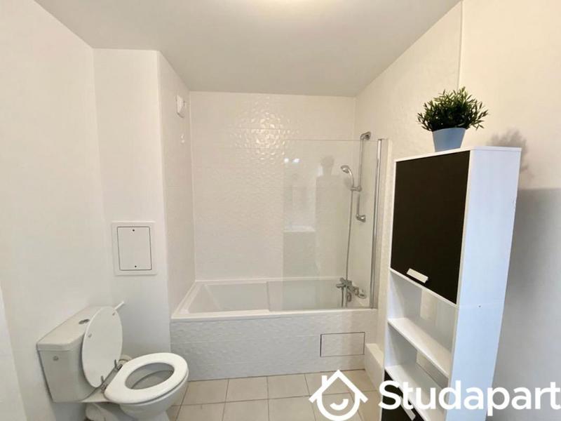 Chambre - 13 m² - 1 pièce