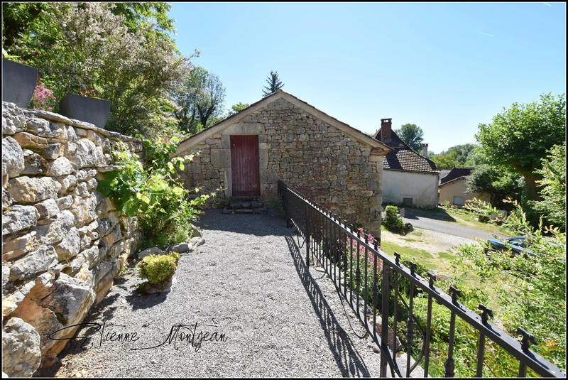 Maison traditionnelle - 157 m² - 6 pièces