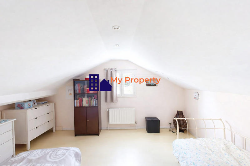 Maison - 92 m² - 5 pièces