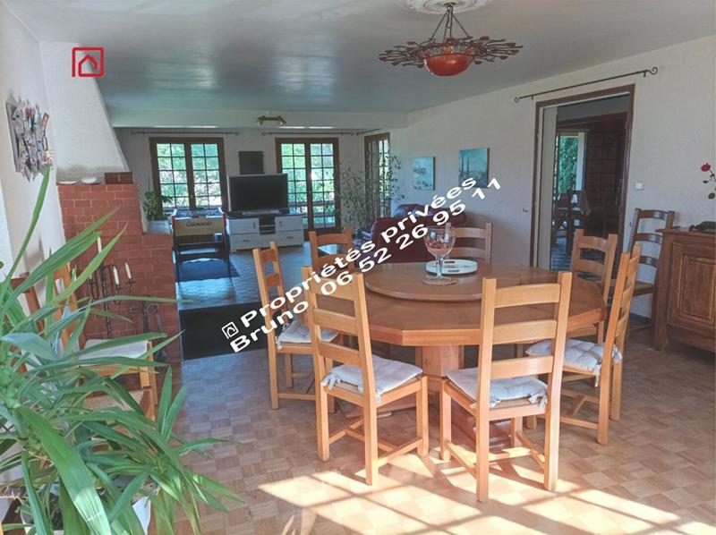 Maison - 215 m² - 7 pièces