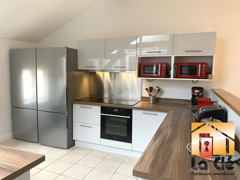 Appartement - 230 m² - 10 pièces