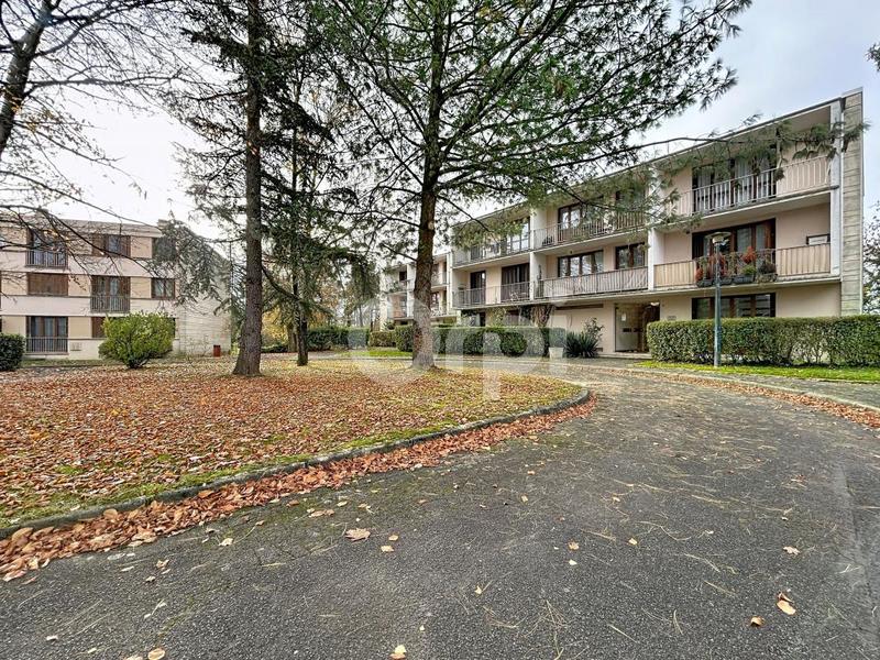 Appartement - 79 m² - 3 pièces