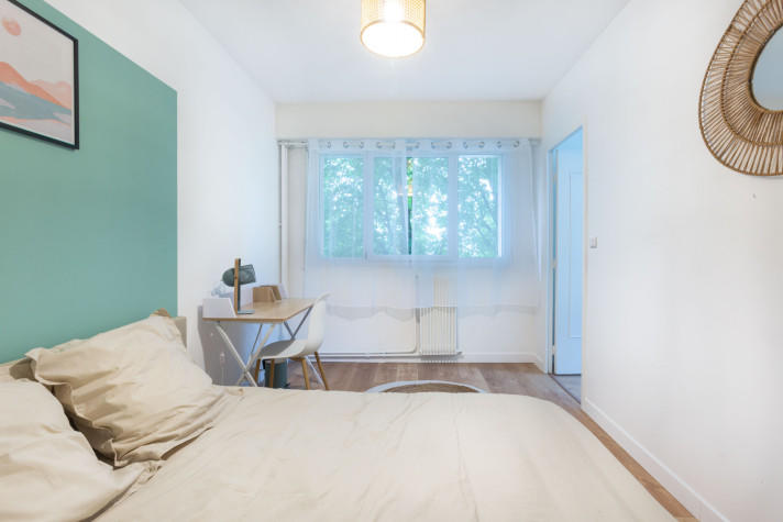 Chambre - 11 m² - 5 pièces