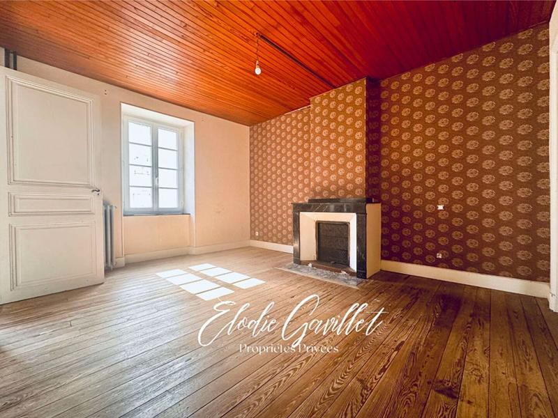 Maison - 304 m² - 11 pièces