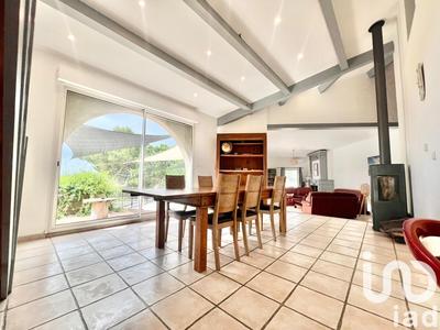 Maison - 186 m² - 7 pièces