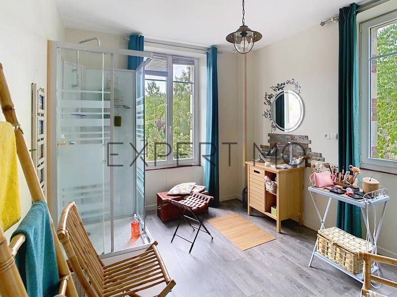 Maison - 159 m² - 7 pièces