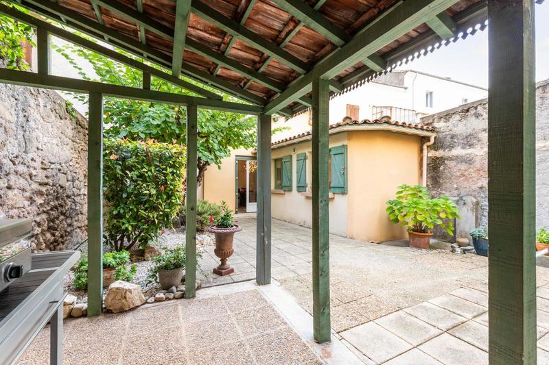 Maison - 186 m² - 8 pièces