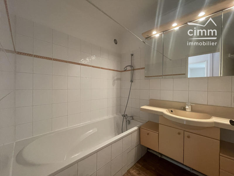 Appartement - 85 m² - 4 pièces