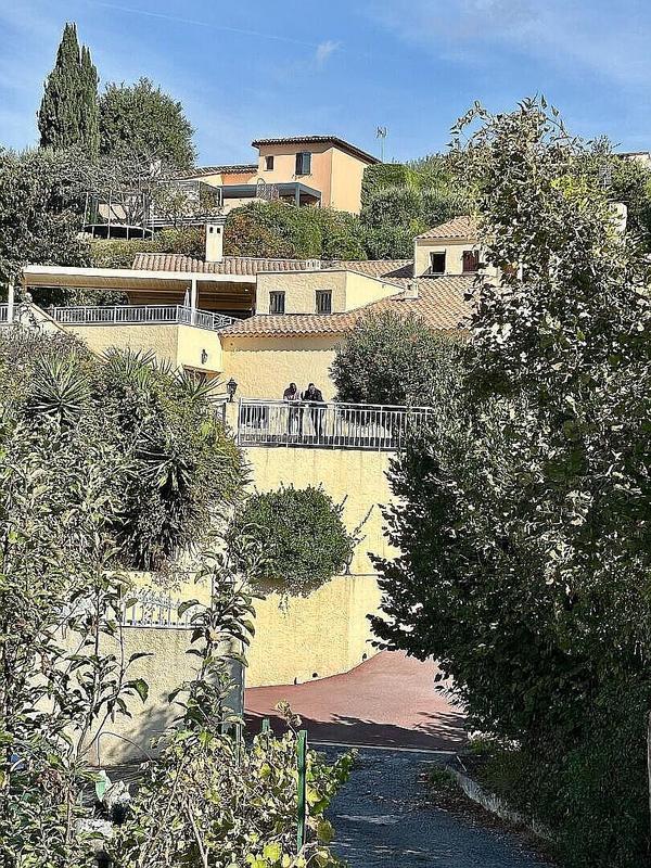 Maison - 270 m² - 5 pièces