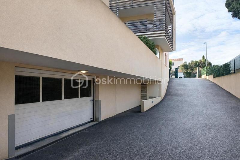 Parking / Garage - 12 m²