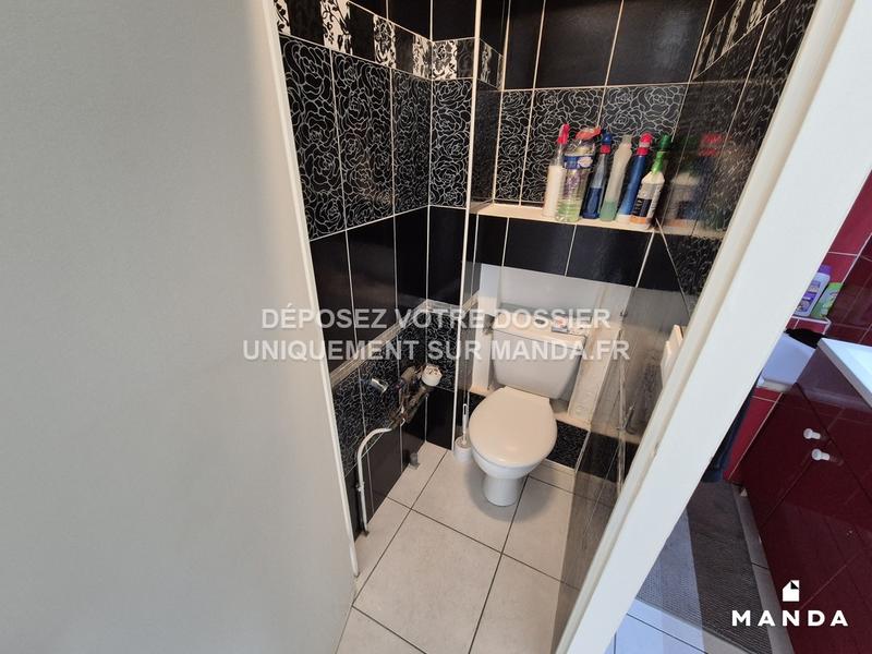 Chambre - 10 m² - 4 pièces