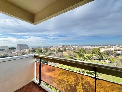 Appartement - 99 m² - 3 pièces