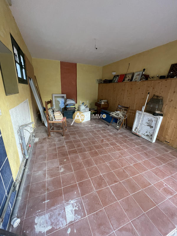 Parking / Garage - 18 m²