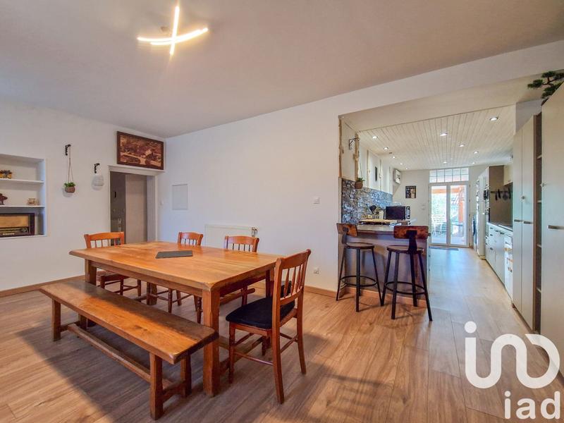 Maison - 220 m² - 9 pièces