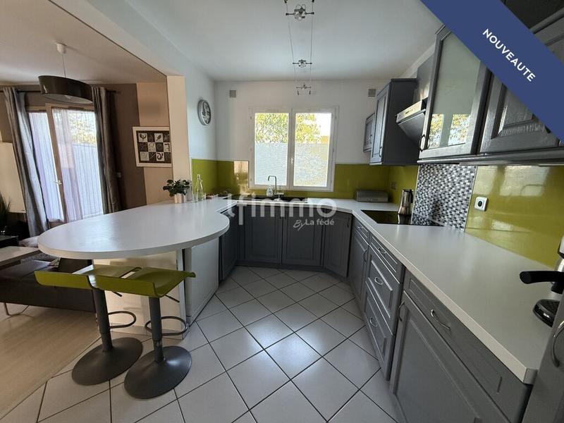 Maison - 94 m² - 5 pièces