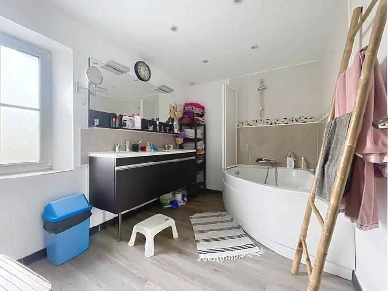 Maison en pierre - 155 m² - 7 pièces