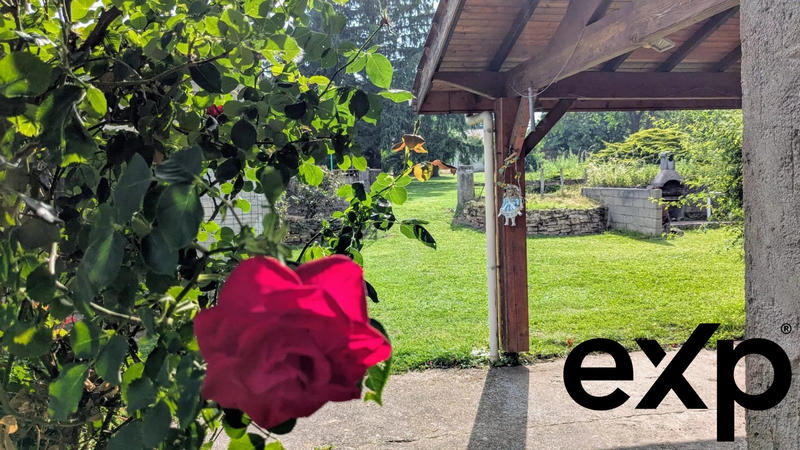 Maison - 201 m² - 9 pièces