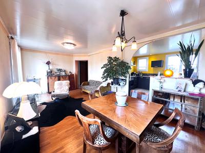 Appartement - 122 m² - 7 pièces