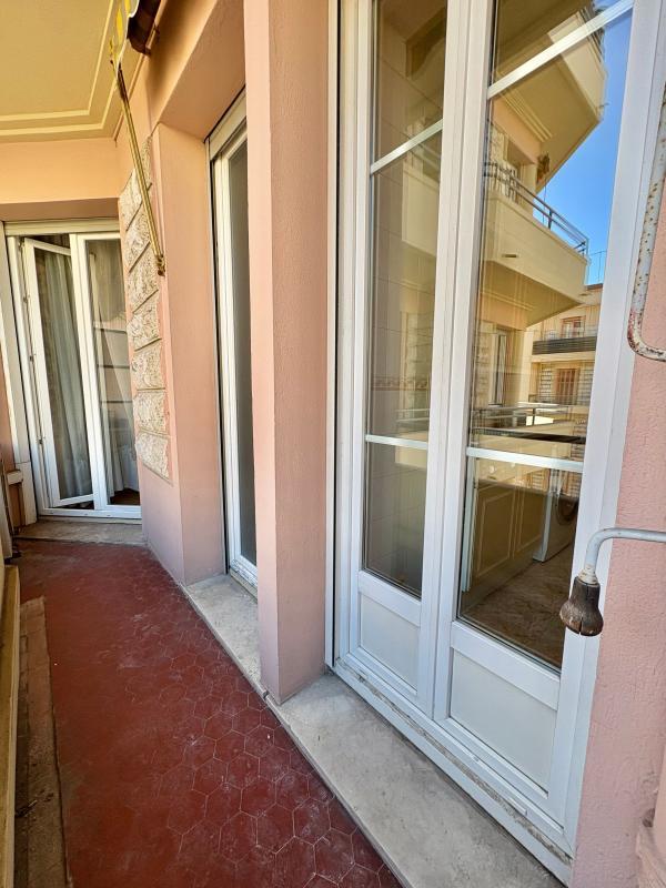 Appartement - 65 m² - 2 pièces