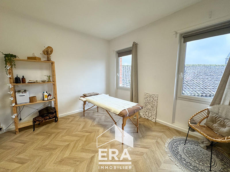 Local d'activité / Entrepôt - 118 m² - 5 pièces