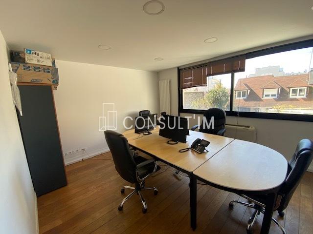 Bureau - 97 m²