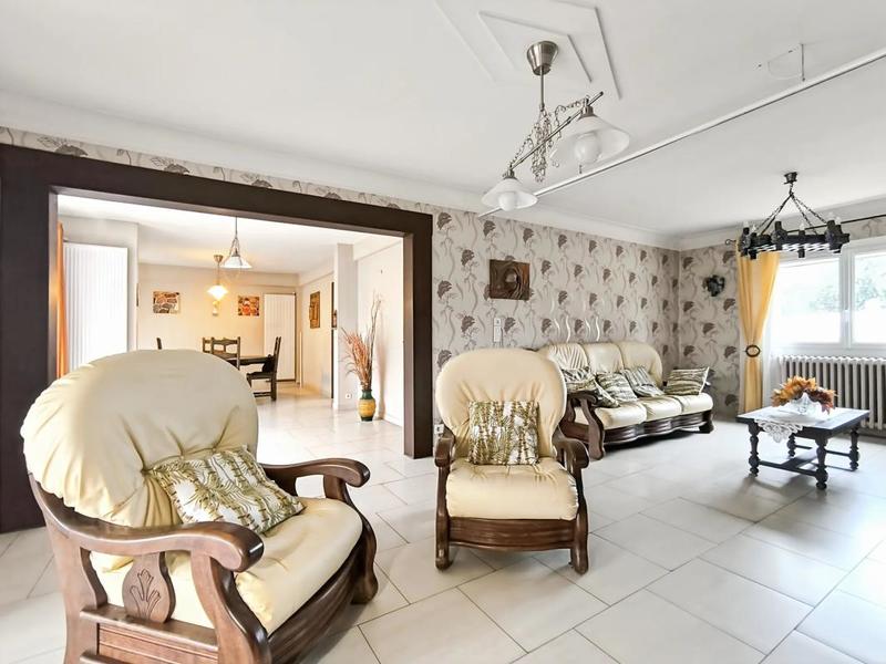 Maison - 158 m² - 8 pièces