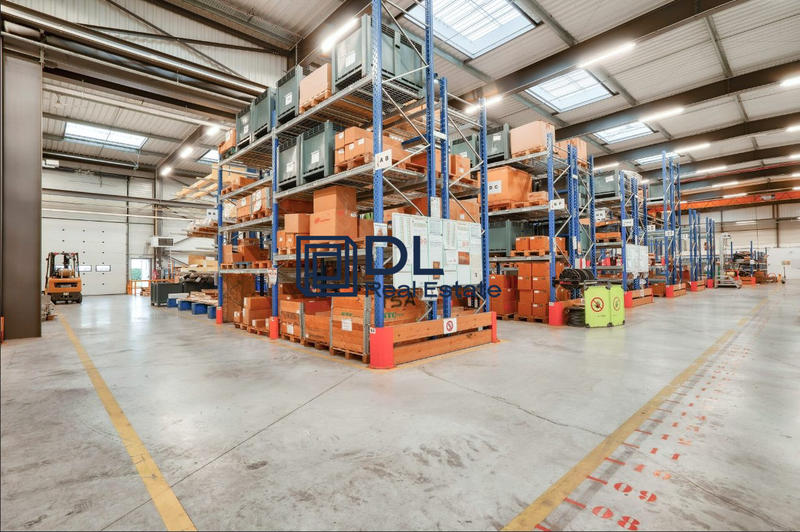 Entrepôt - 9 199 m²