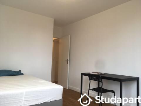 Chambre - 15 m² - 1 pièce