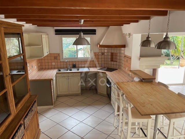 Villa - 145 m² - 6 pièces