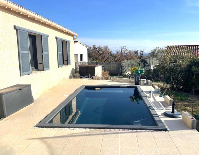 Maison traditionnelle - 106 m² - 5 pièces