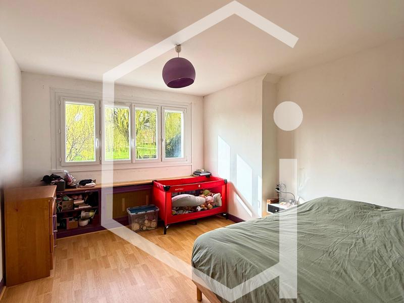 Propriété - 290 m² - 18 pièces