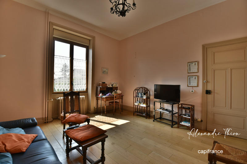 Maison bourgeoise - 361 m² - 12 pièces