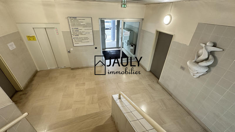 Bureau - 254 m² - 9 pièces