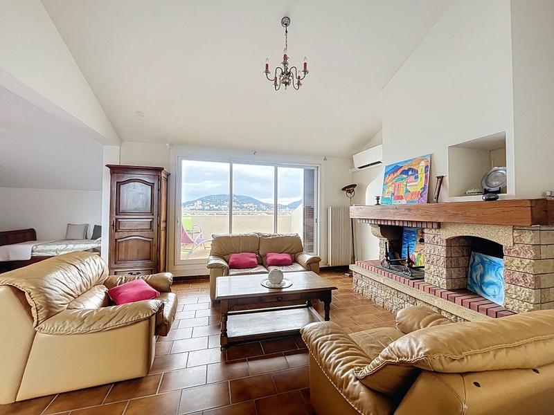 Appartement - 146 m² - 5 pièces