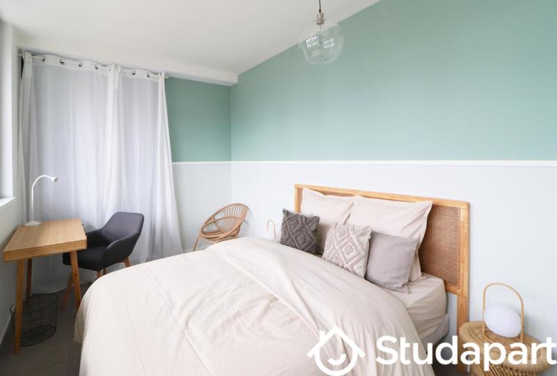 Chambre - 12 m² - 1 pièce