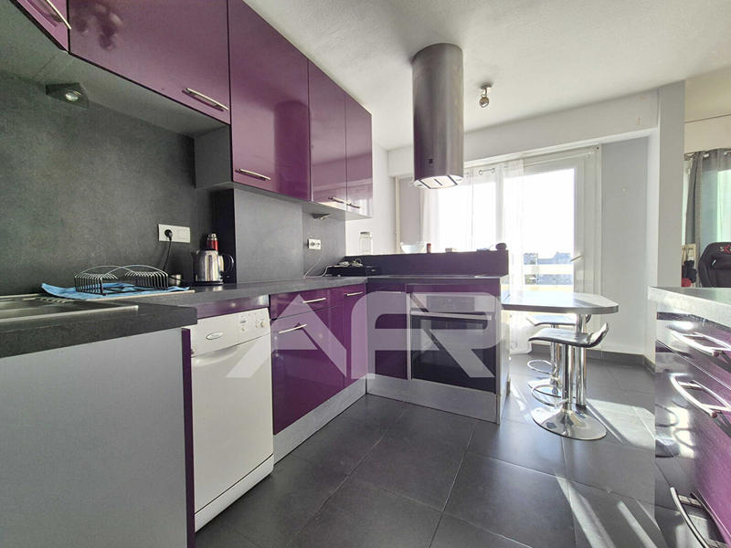 Appartement - 80 m² - 4 pièces