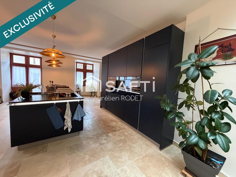 Maison - 270 m² - 7 pièces