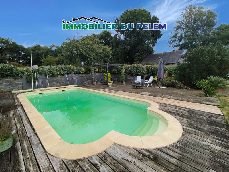 Maison - 208 m² - 9 pièces