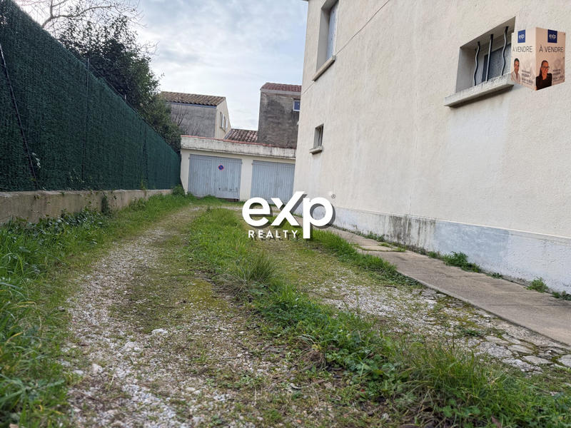 Parking / Garage - 12 m²