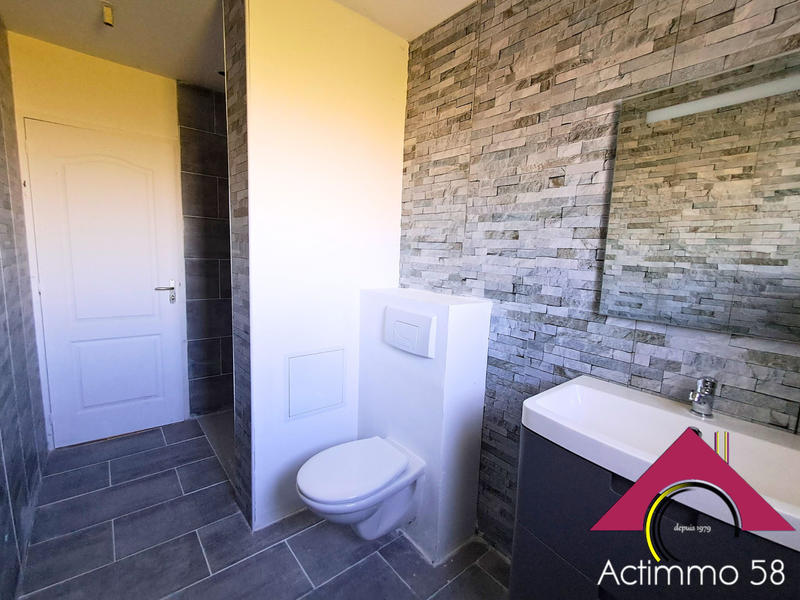 Maison - 171 m² - 9 pièces