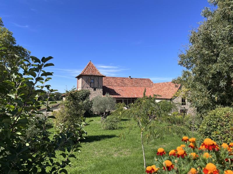 Demeure - 298 m² - 8 pièces