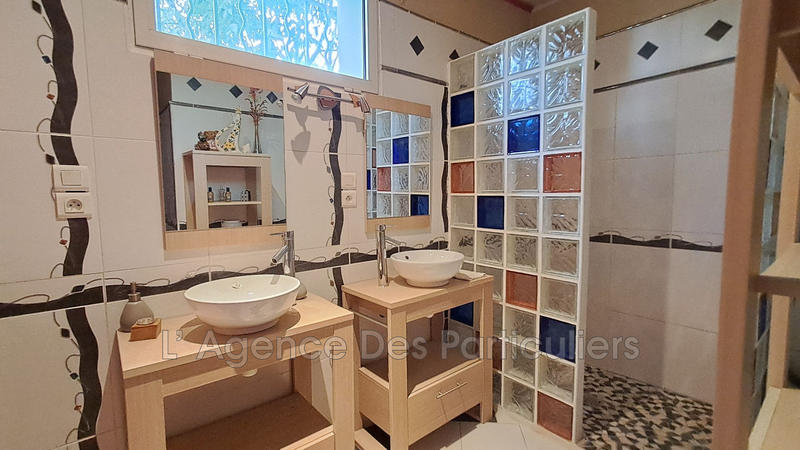 Maison - 223 m² - 8 pièces