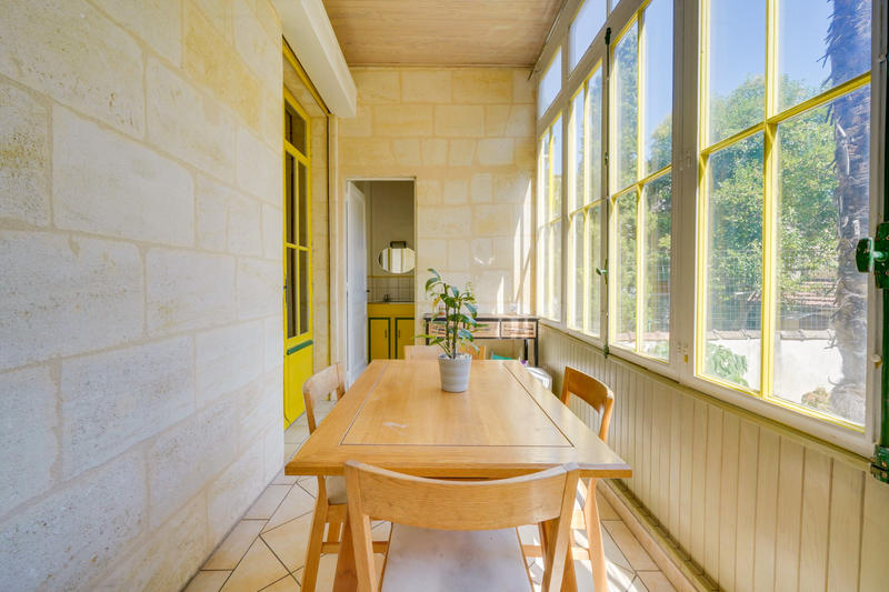 Maison - 200 m² - 8 pièces